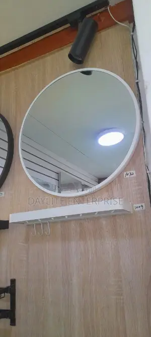 Mirror White Design