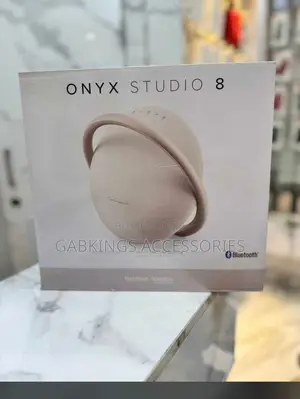 Onyx Studio 8