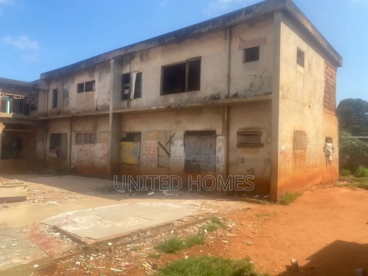 10bdrm House in North Kaneshie for sale