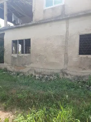 5bdrm Block of Flats in Diamond City Estate, Kumasi Metropolitan