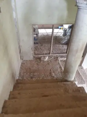 5bdrm Block of Flats in Diamond City Estate, Kumasi Metropolitan