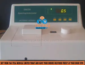 Spectrophotometer (Digital)