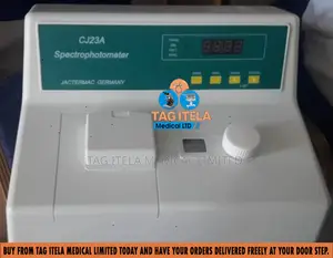 Spectrophotometer (Digital)