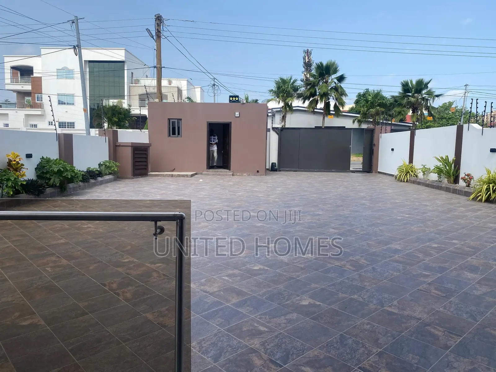 7bdrm House in East Legon for rent