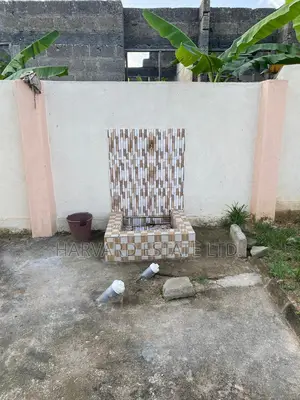 5bdrm House in Ejisu Baworo, Kumasi Metropolitan for sale