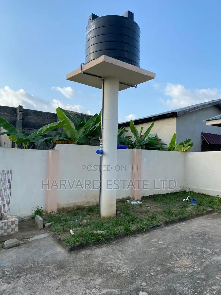 5bdrm House in Ejisu Baworo, Kumasi Metropolitan for sale
