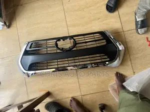 Toyota Hilux 20 Front Shells,Bumper,Headlights N All Parts