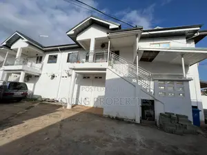 3bdrm Apartment in Awoshie Onyinase for rent