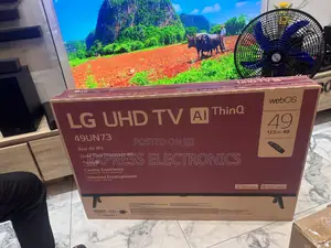 Glossy Black LED Uhd Smart 49”Un7340