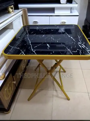 Foldable Glass Table (80 By 80)