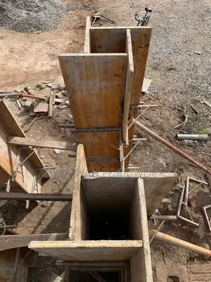 Columm/Pillars/Adjustable Mold/Accra/Rent/Construction