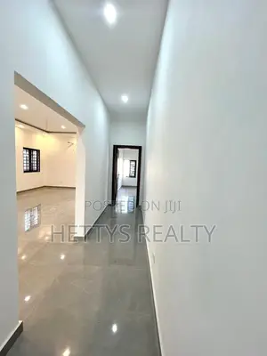 3bdrm House in Pokuase for sale
