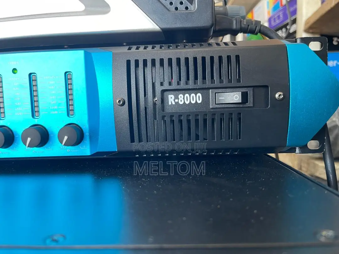 RCF R-8000 4channels Power Amplifier