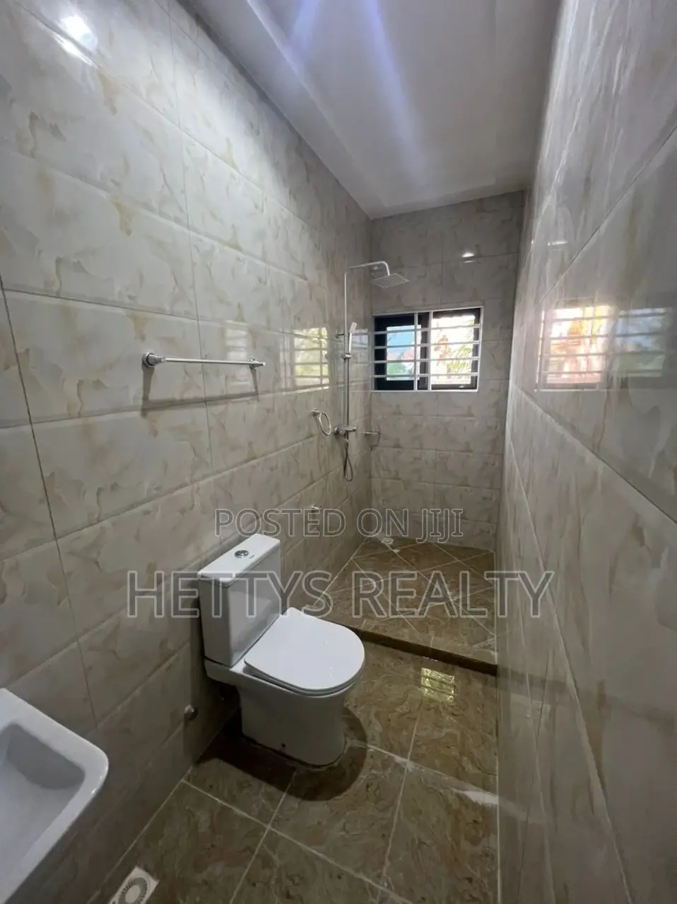 3bdrm House in Ablekuma for sale