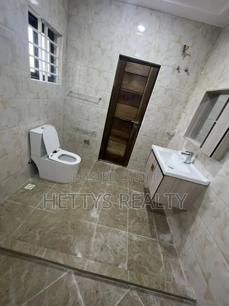 3bdrm House in Ablekuma for sale