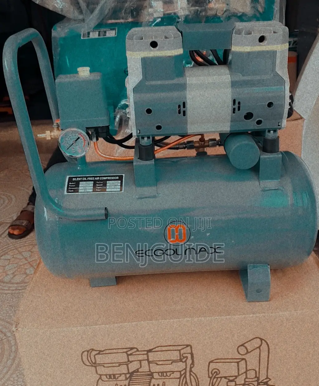 Silent and Oil Free Air Compressor 30L