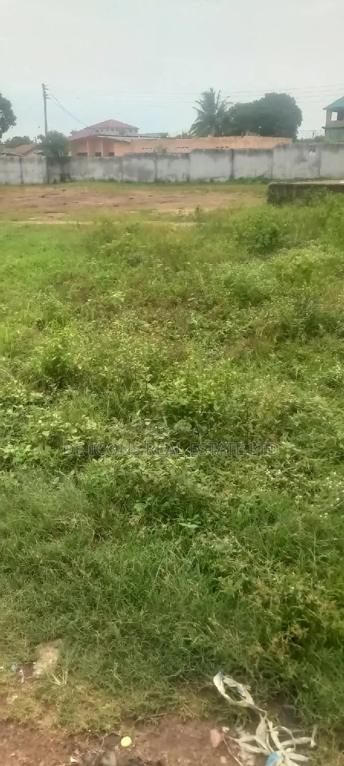 3 Plots of Mixed Land in Kasoa Opeikuma Traffic Lights