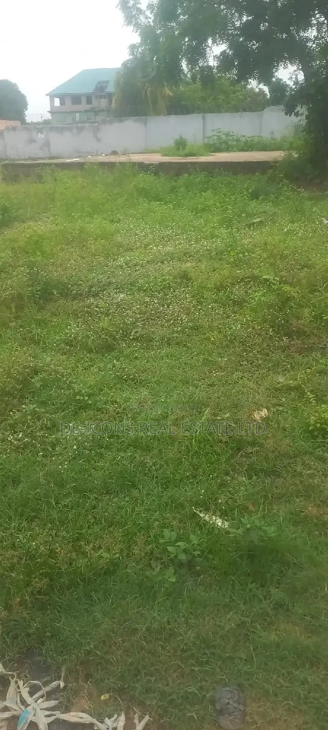 3 Plots of Mixed Land in Kasoa Opeikuma Traffic Lights