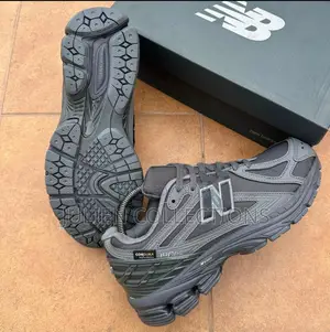 New Balance 1906