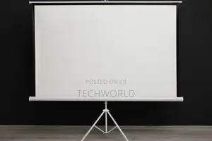 Tripod and Manual Projector Screen