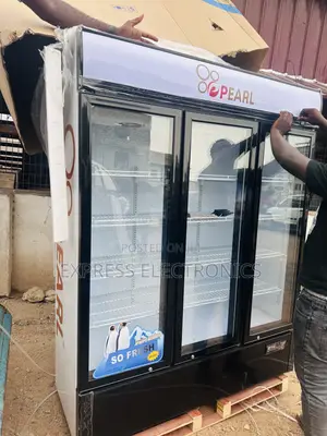 PVC-150 Display Fridge Three Doors Pearl 950L White