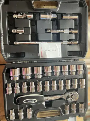 32 Pieces Socket Wrench Set