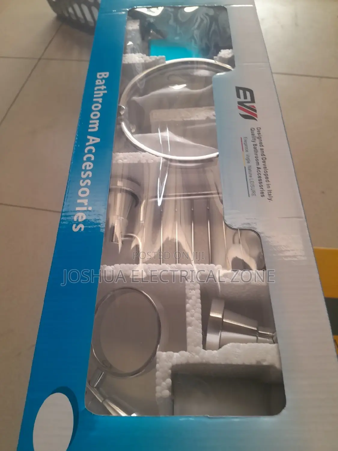 Bathroom Accessories 7 Set In Box Colour: Silver And Black