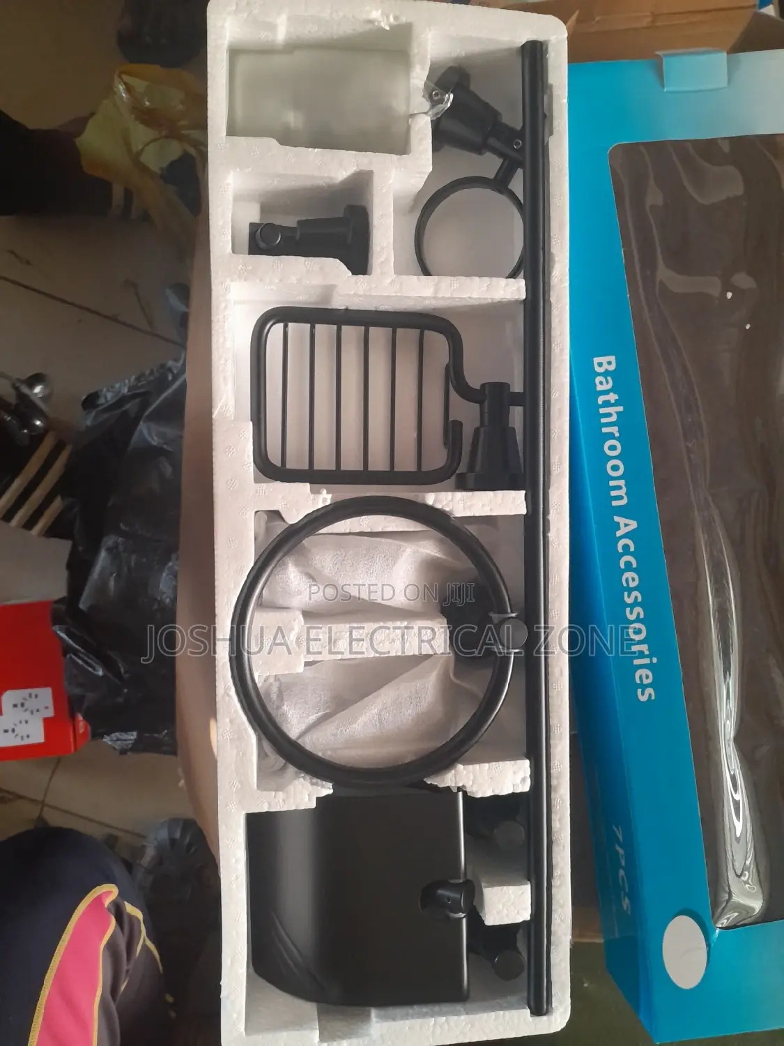 Bathroom Accessories 7 Set In Box Colour: Silver And Black