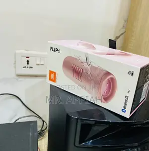 20watt JBL Flip(Pink)Portable Bluetooth Speaker.