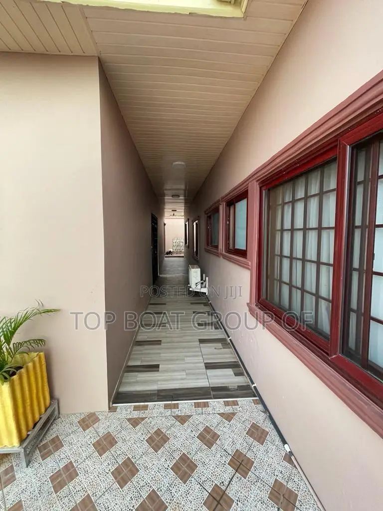 Furnished 4bdrm House in Top Boat Estate, Kumasi Metropolitan for sale