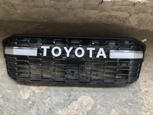Toyota Land Cruiser 2019 2020 Front Grille