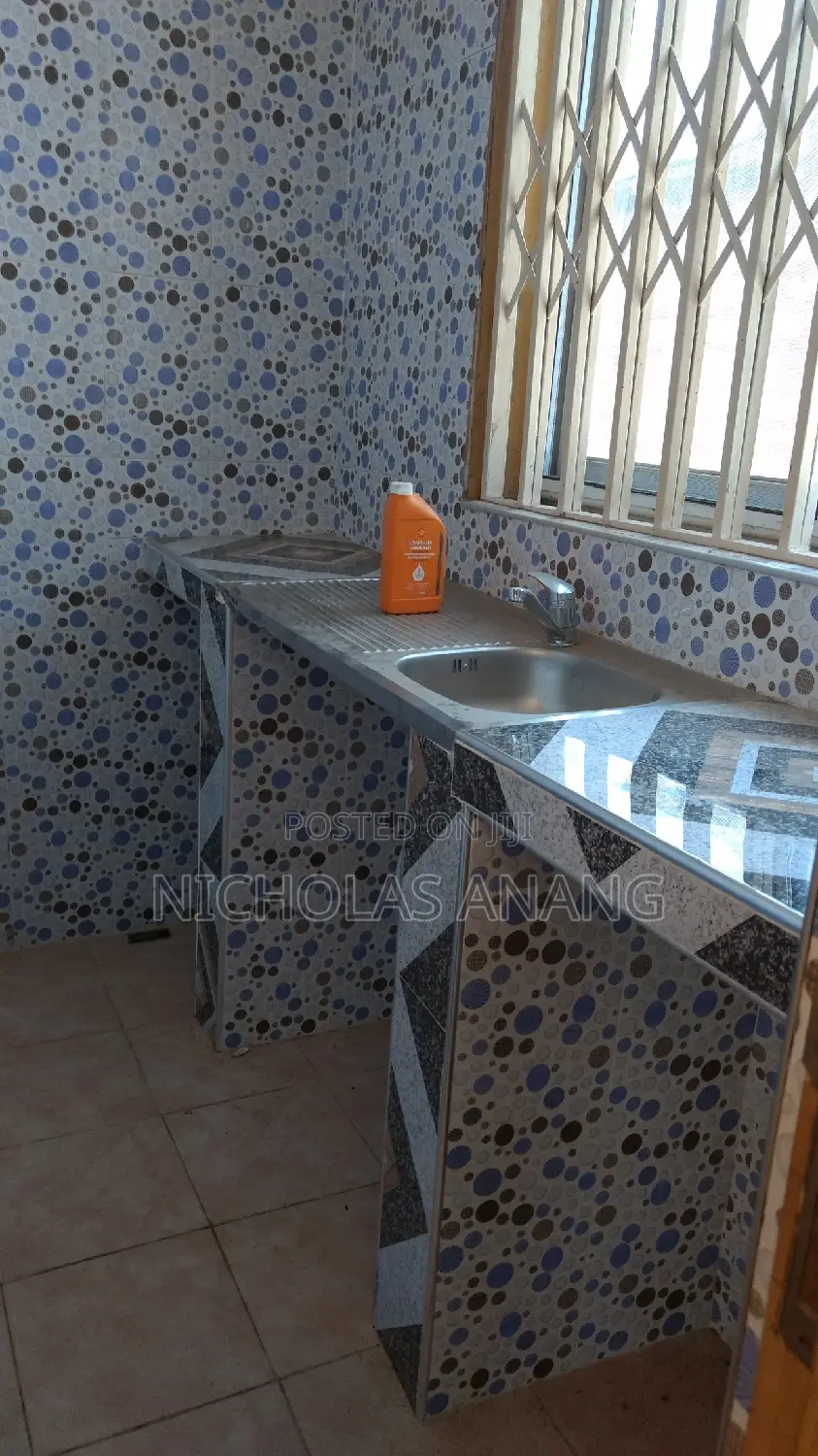 1bdrm Apartment in Dorns Properties, New Town for rent