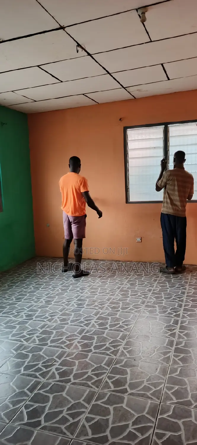 1bdrm Apartment in Dorns, New Town for rent