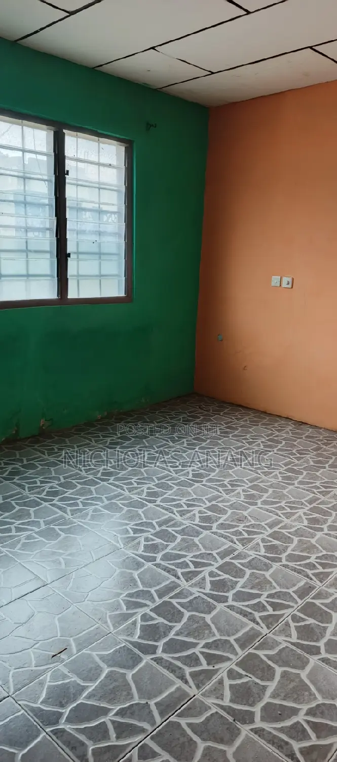 1bdrm Apartment in Dorns, New Town for rent