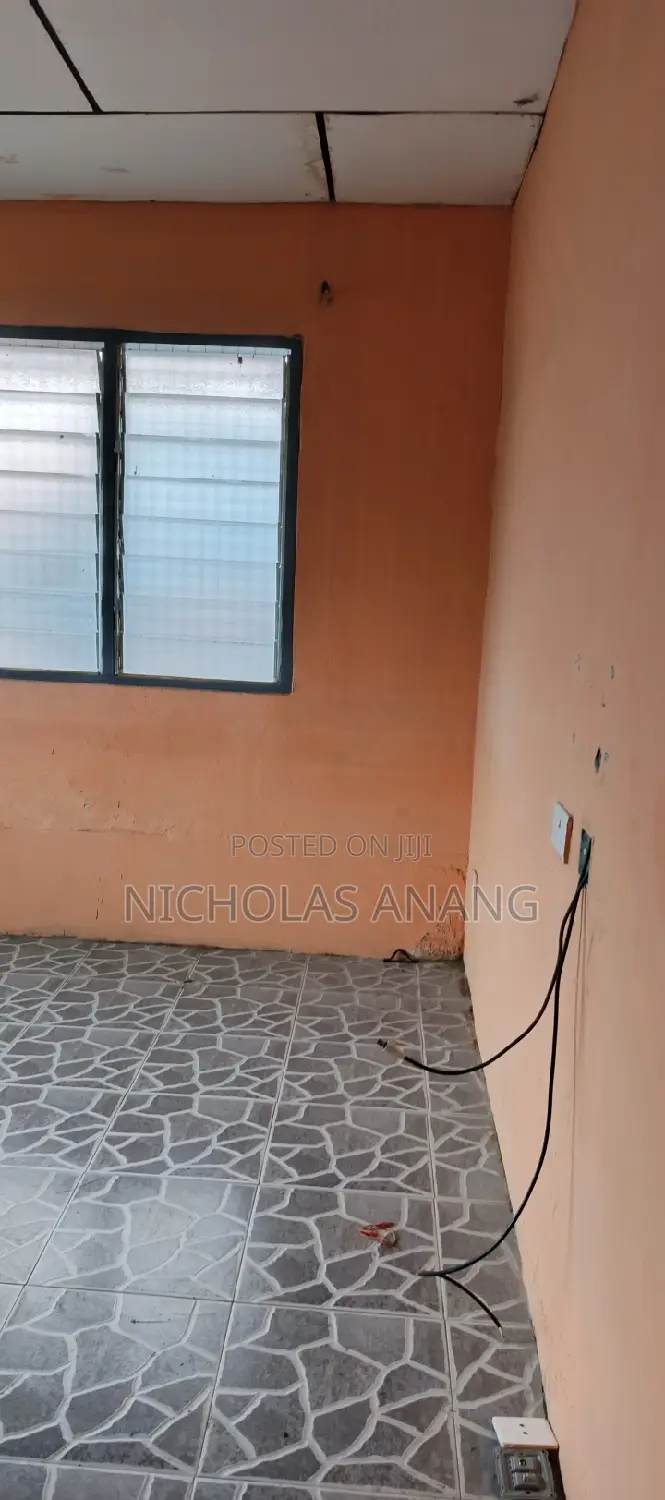 1bdrm Apartment in Dorns, New Town for rent