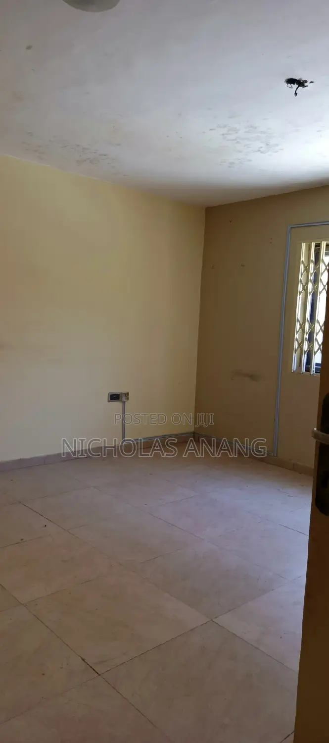1bdrm Apartment in Dorns Properties, New Town for rent
