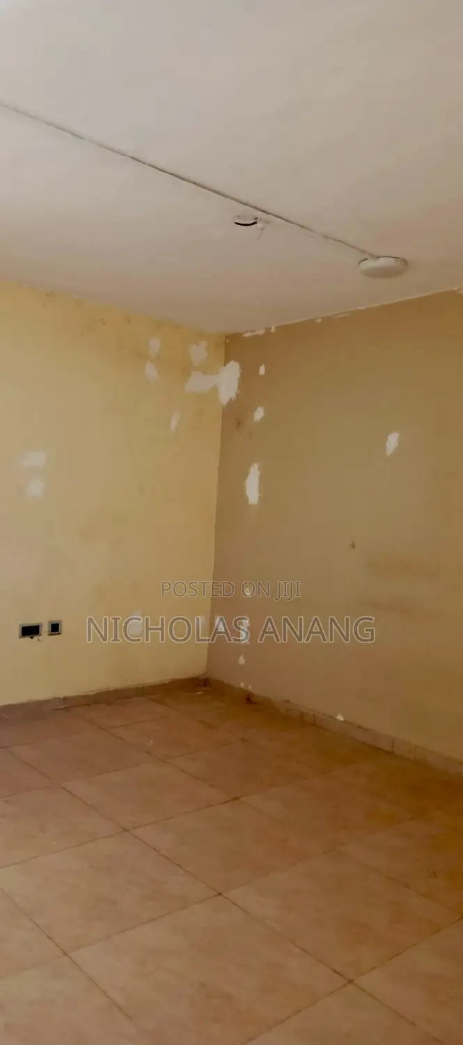 1bdrm Apartment in Dorns Properties, New Town for rent