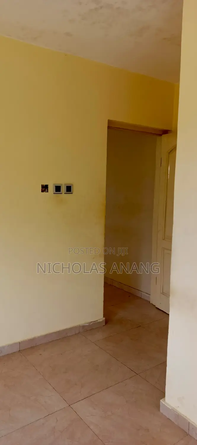 1bdrm Apartment in Dorns Properties, New Town for rent