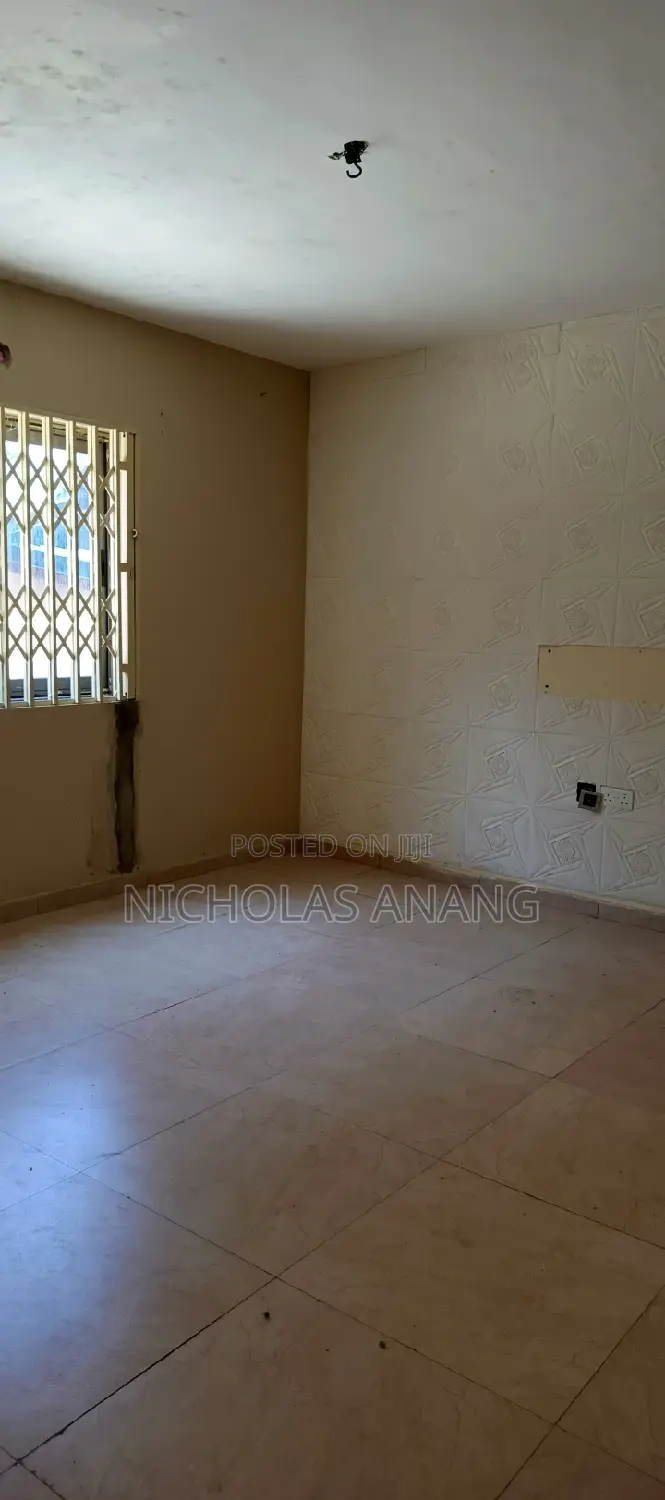 1bdrm Apartment in Dorns Properties, New Town for rent