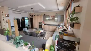 Furnished 6bdrm Apartment in Kaneshie for sale