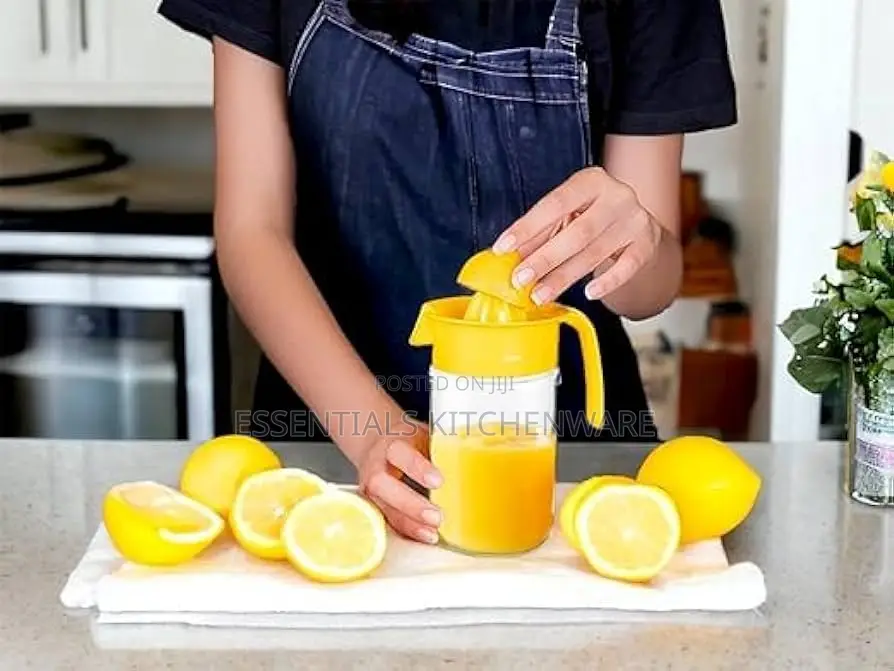 Manual Citrus Squeezer