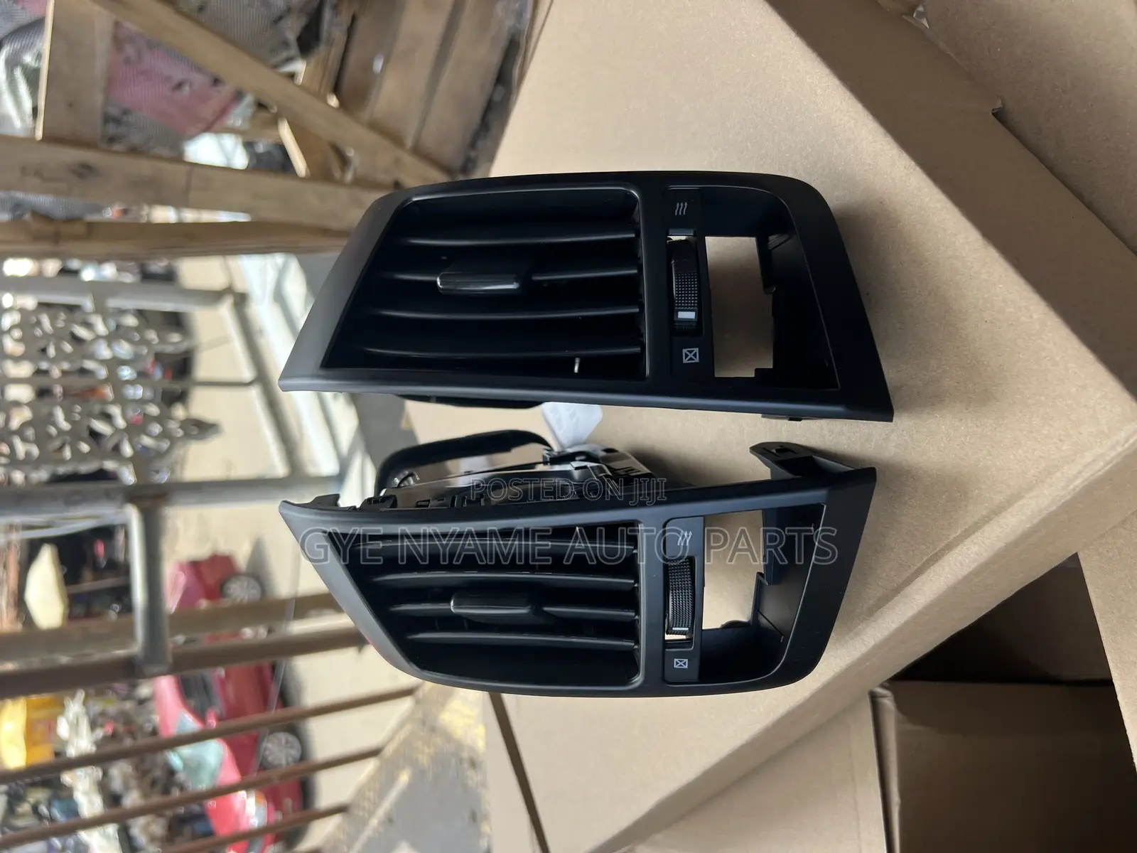 Toyota Land Cruiser V8 Dashboard Vent
