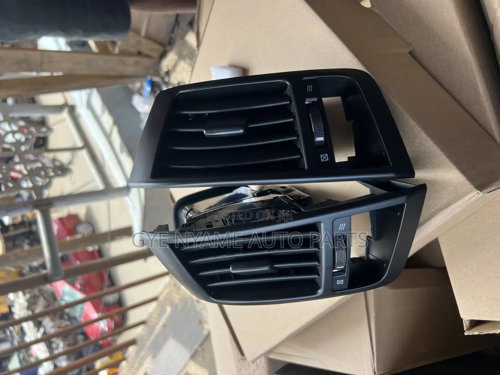 Toyota Land Cruiser V8 Dashboard Vent
