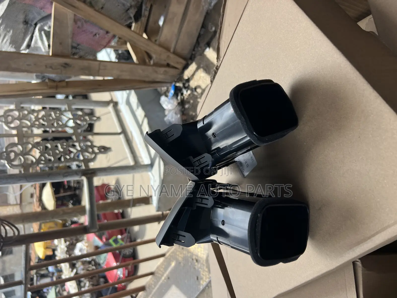 Toyota Land Cruiser V8 Dashboard Vent