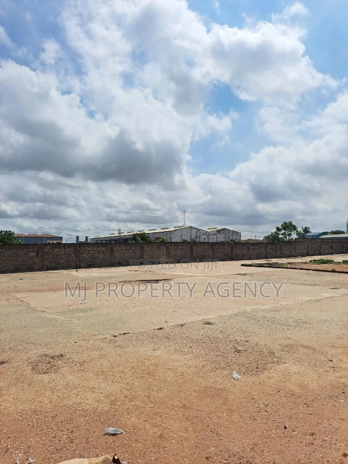 700 SQM Warehouse at Tema