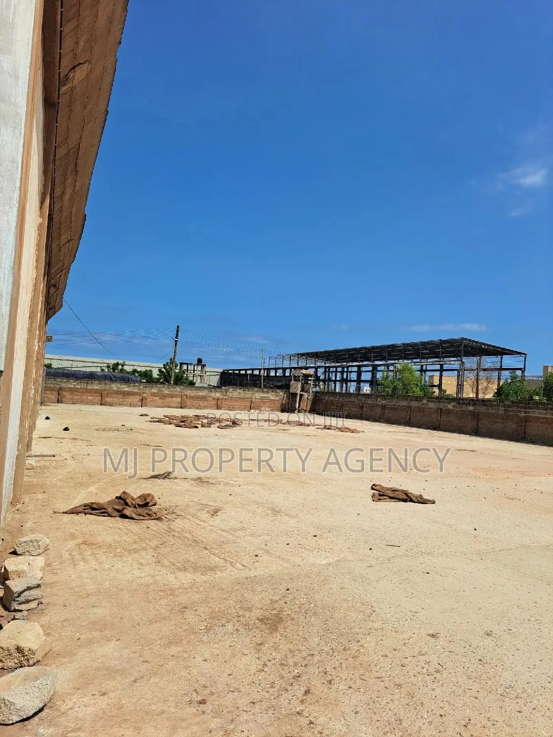 700 SQM Warehouse at Tema
