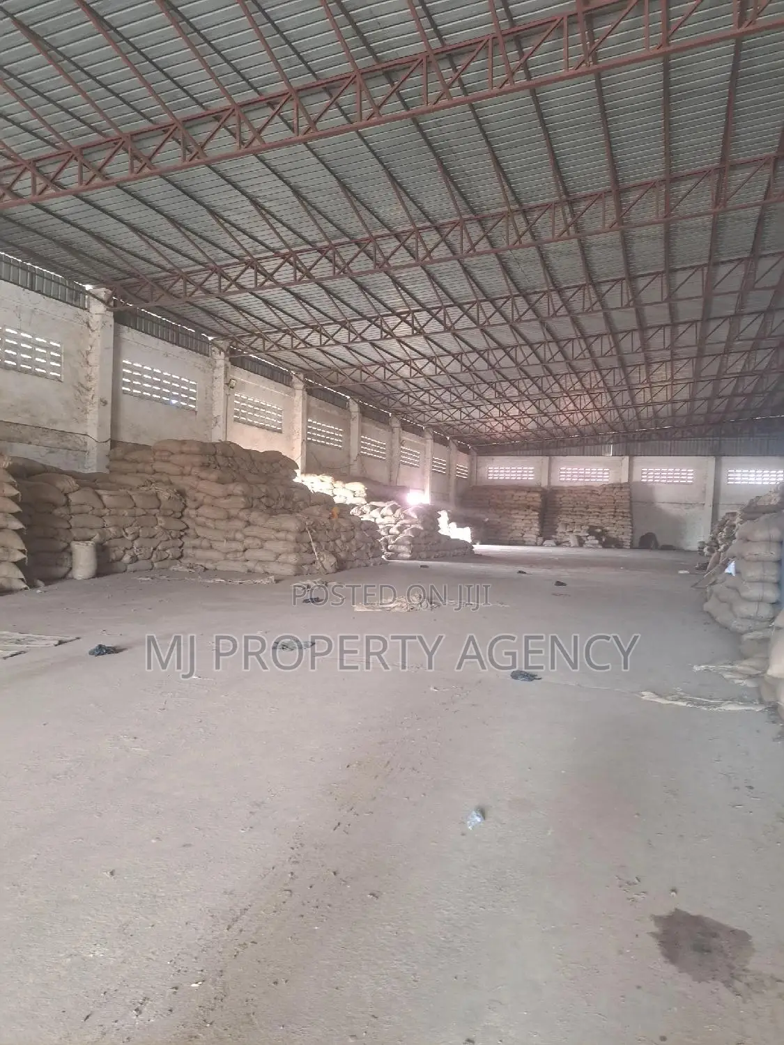 3200 SQM Warehouse With 7000sqm Open Space