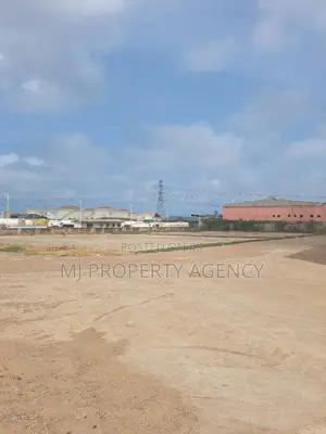 3200 SQM Warehouse With 7000sqm Open Space