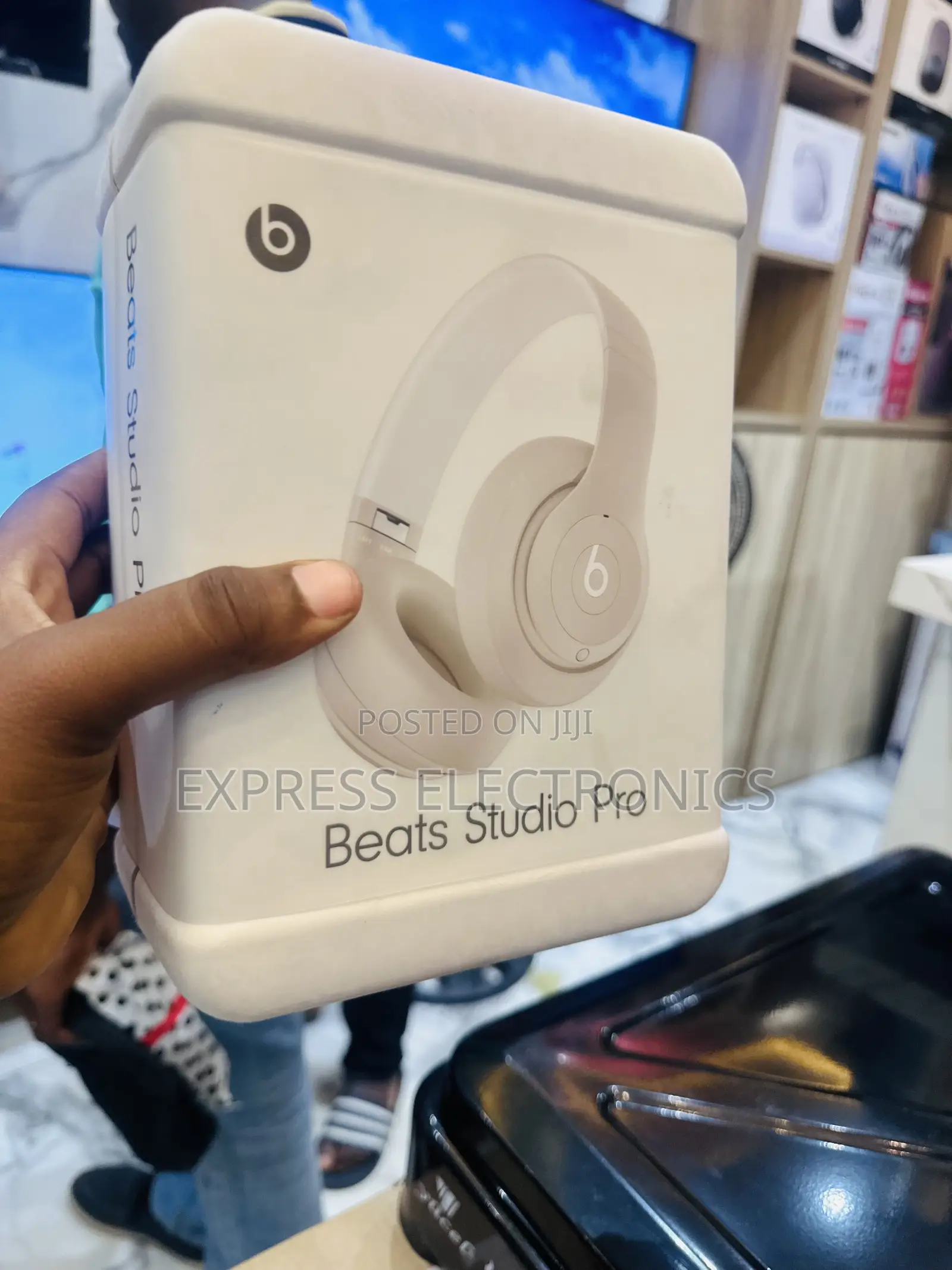 Perfect  New Beats Studio Pro Headset