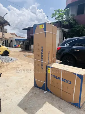 Floor Standing Nasco 2.5hp Split R410 Gas White AC 